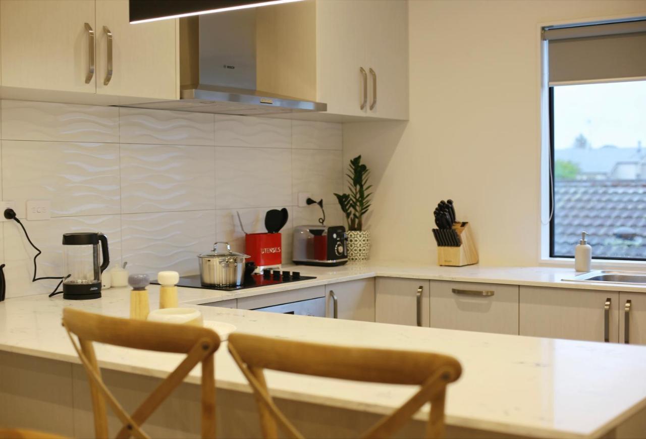 Cozy And Comfortable, Sunny Three-Storey Building Auckland Esterno foto